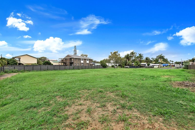 Photo - 4 Howard Street, Burrum Heads QLD 4659 - Image 6