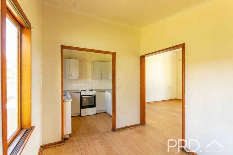 Photo - 4 Hudson Street, Tumut NSW 2720 - Image 4