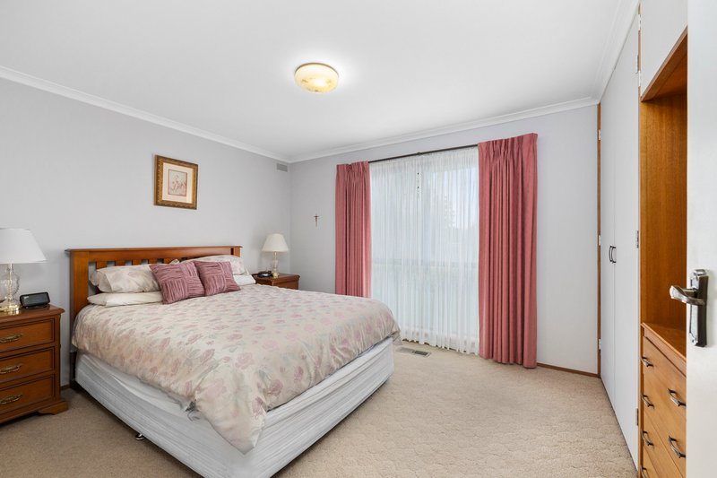 Photo - 4 Hume Crescent, Alfredton VIC 3350 - Image 5