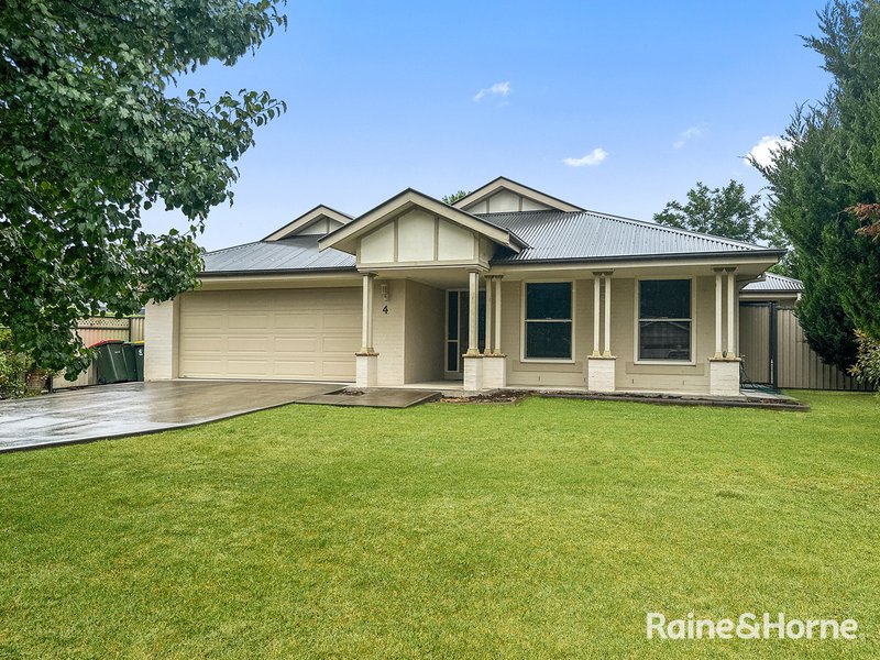 4 Huntingdale Close, Robin Hill NSW 2795