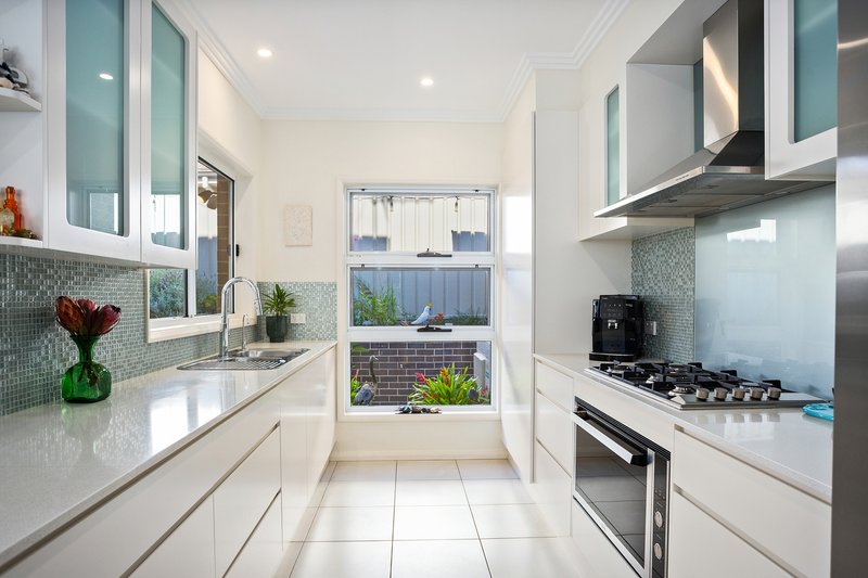 Photo - 4 Huntingdale Close, Shell Cove NSW 2529 - Image 3