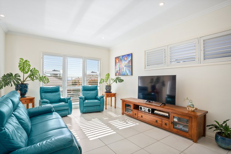 Photo - 4 Huntingdale Close, Shell Cove NSW 2529 - Image 4