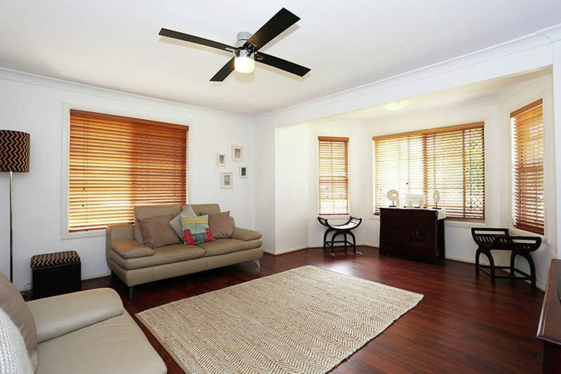 Photo - 4 Huntington Court, Calamvale QLD 4116 - Image 4