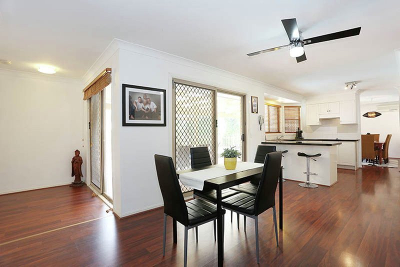 Photo - 4 Huntington Court, Calamvale QLD 4116 - Image 6