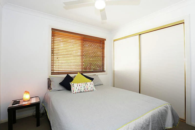 Photo - 4 Huntington Court, Calamvale QLD 4116 - Image 12