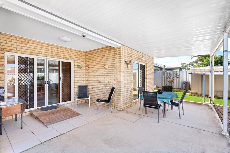 Photo - 4 Huntley Place, Caloundra West QLD 4551 - Image 6