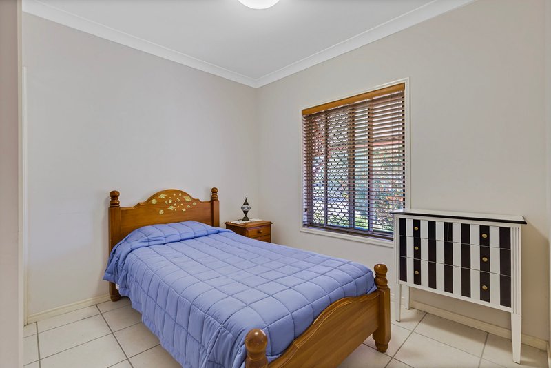 Photo - 4 Huntley Place, Caloundra West QLD 4551 - Image 8