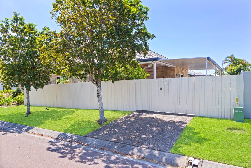 Photo - 4 Huntley Place, Caloundra West QLD 4551 - Image 14