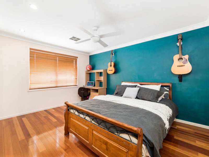 Photo - 4 Huon Close, Stanhope Gardens NSW 2768 - Image 13