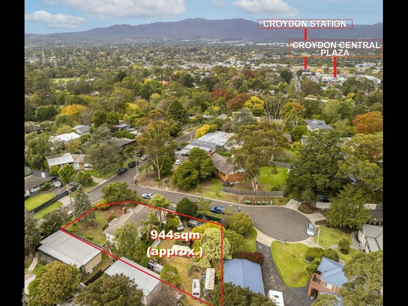 Photo - 4 Hyton Crescent, Croydon VIC 3136 - Image 1