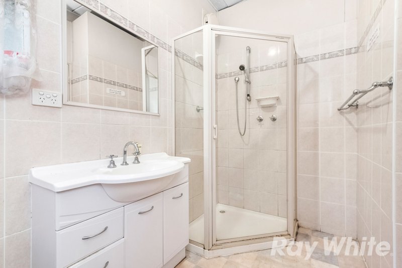 Photo - 4 Ian Grove, Burwood VIC 3125 - Image 5