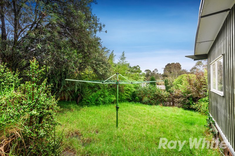 Photo - 4 Ian Grove, Burwood VIC 3125 - Image 8