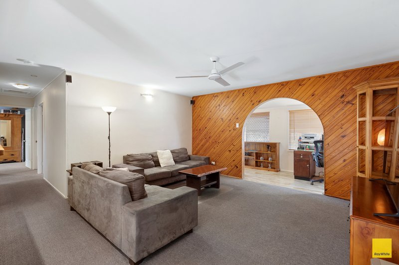 Photo - 4 Ian Street, Thorneside QLD 4158 - Image 4