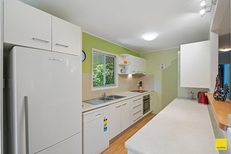 Photo - 4 Ian Street, Thorneside QLD 4158 - Image 13