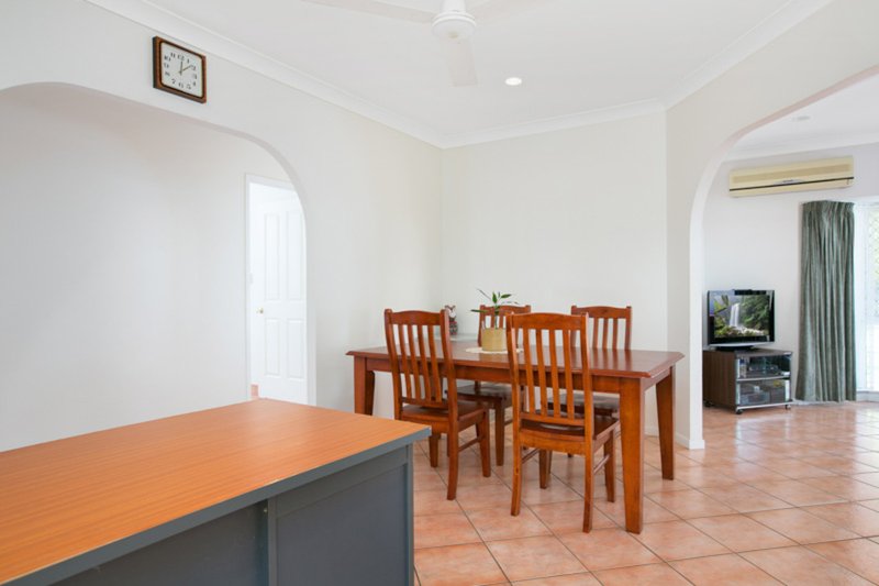 Photo - 4 Ibis Close, Kewarra Beach QLD 4879 - Image 4