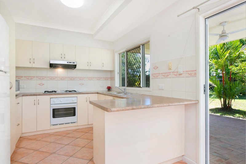 Photo - 4 Ibis Close, Kewarra Beach QLD 4879 - Image 6