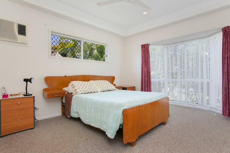 Photo - 4 Ibis Close, Kewarra Beach QLD 4879 - Image 7