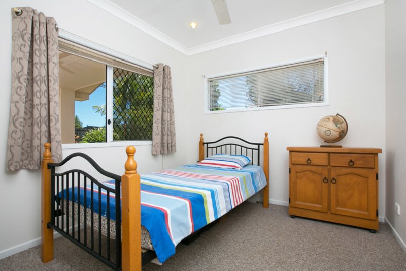 Photo - 4 Ibis Close, Kewarra Beach QLD 4879 - Image 8