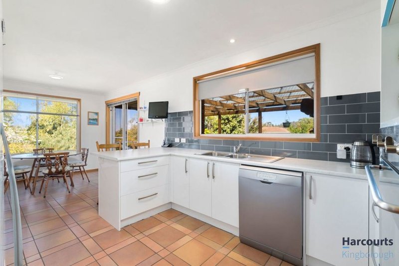 Photo - 4 Illira Way, Blackmans Bay TAS 7052 - Image 5