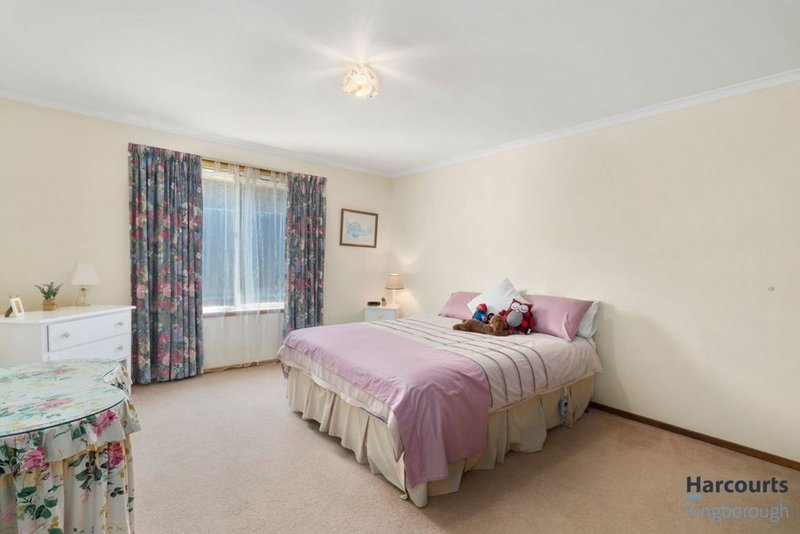 Photo - 4 Illira Way, Blackmans Bay TAS 7052 - Image 6