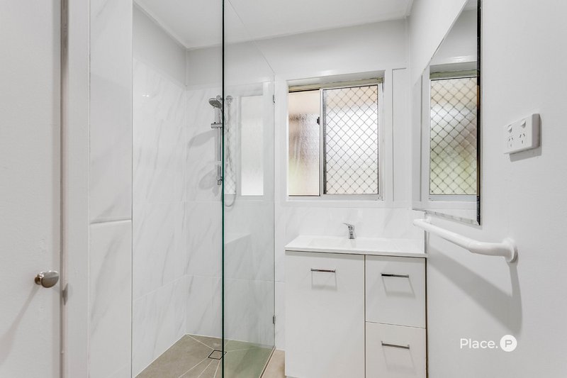 Photo - 4 Ilonka Street, Deception Bay QLD 4508 - Image 10