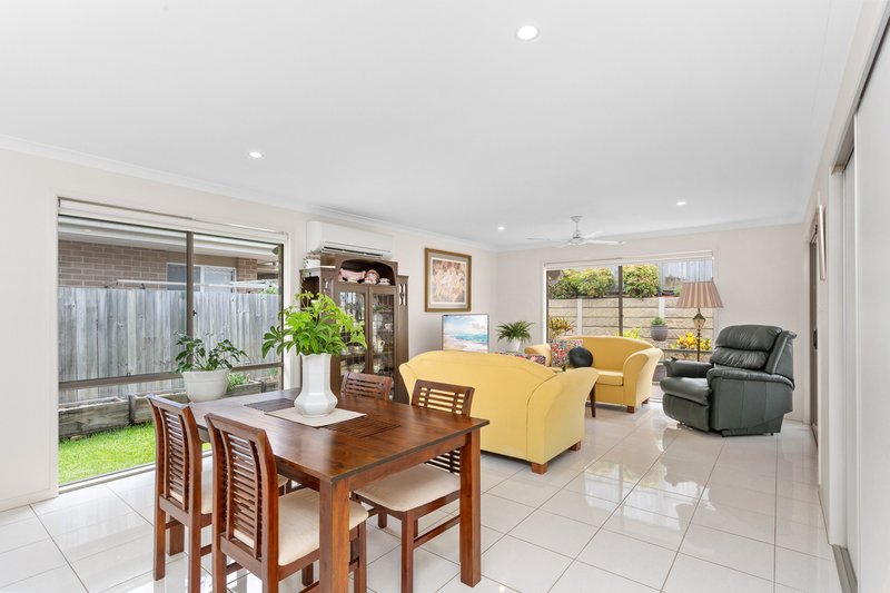 Photo - 4 Indigo Lane, Holmview QLD 4207 - Image 5