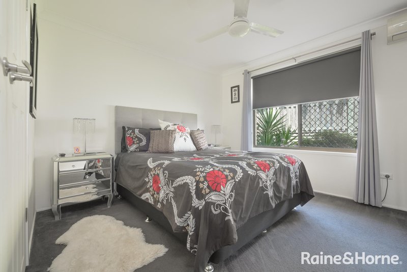 Photo - 4 Ingemar Court, Seaview Heights QLD 4680 - Image 12