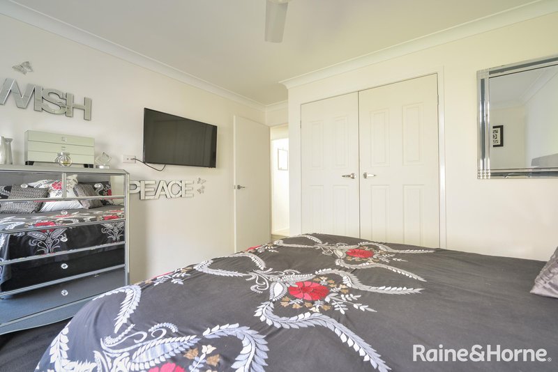 Photo - 4 Ingemar Court, Seaview Heights QLD 4680 - Image 14