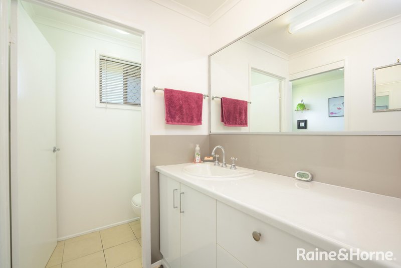 Photo - 4 Ingemar Court, Seaview Heights QLD 4680 - Image 15