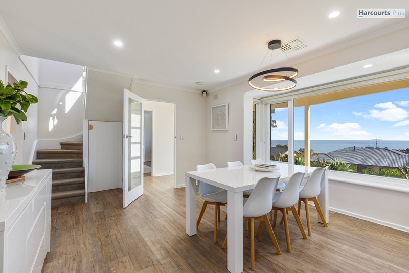 Photo - 4 Ingomar Court, Hallett Cove SA 5158 - Image 10