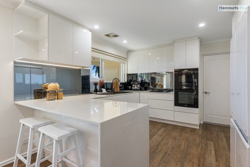 Photo - 4 Ingomar Court, Hallett Cove SA 5158 - Image 13