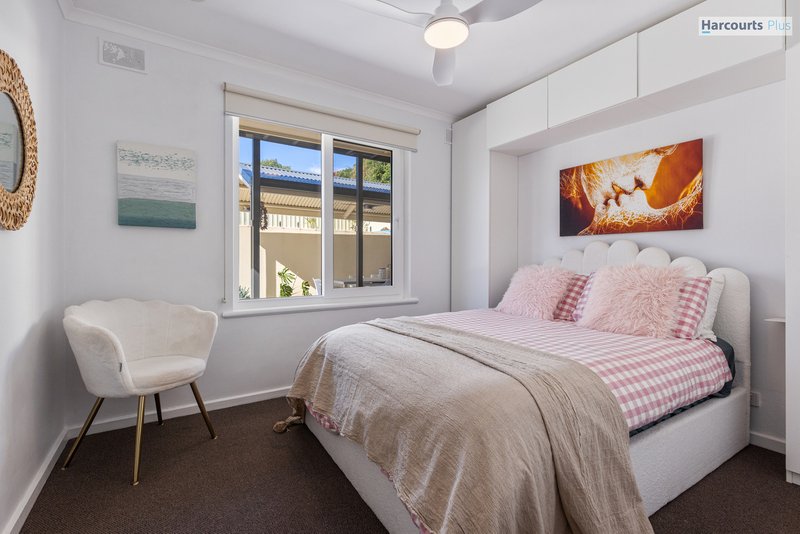 Photo - 4 Ingomar Court, Hallett Cove SA 5158 - Image 23