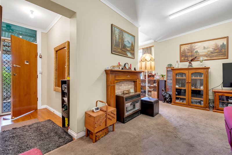 Photo - 4 Innes Street, Elizabeth Park SA 5113 - Image 3