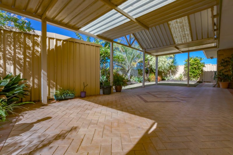 Photo - 4 Inverness Court, Cooloongup WA 6168 - Image 2