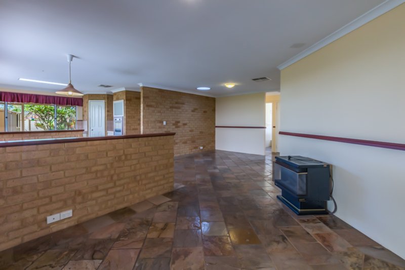 Photo - 4 Inverness Court, Cooloongup WA 6168 - Image 7