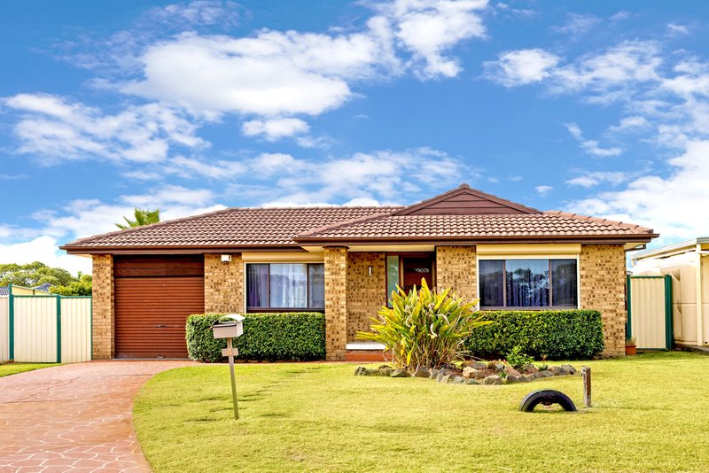 4 Ipel Close, St Clair NSW 2759