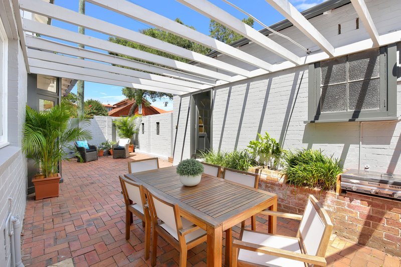 Photo - 4 Iredale Avenue, Cremorne Point NSW 2090 - Image 3