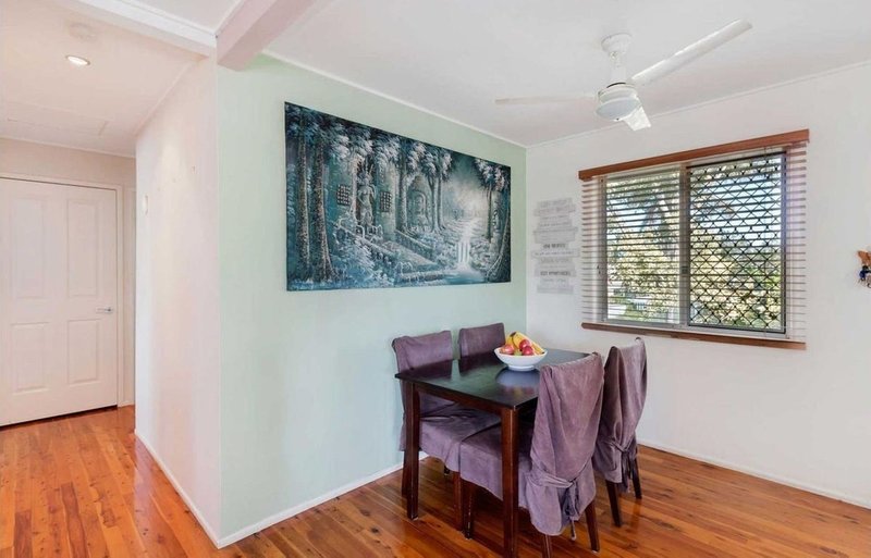 Photo - 4 Irula Street, Bray Park QLD 4500 - Image 4