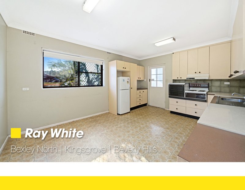 Photo - 4 Irwin Crescent, Bexley North NSW 2207 - Image 4