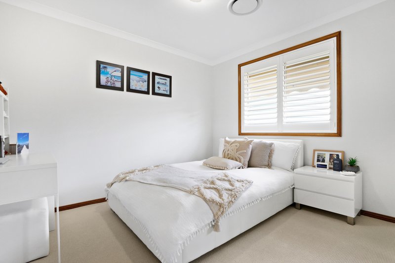 Photo - 4 Isca Place, Glenmore Park NSW 2745 - Image 9