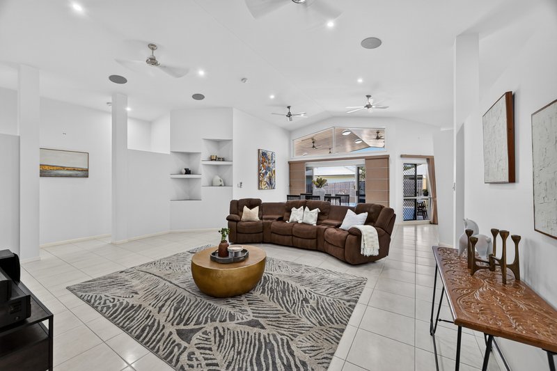 Photo - 4 Izaro Circuit, Burdell QLD 4818 - Image 4