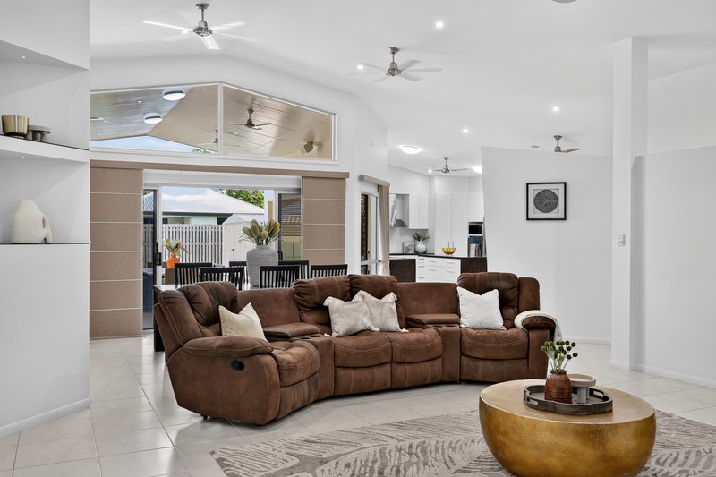 Photo - 4 Izaro Circuit, Burdell QLD 4818 - Image 5