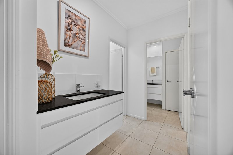 Photo - 4 Izaro Circuit, Burdell QLD 4818 - Image 25