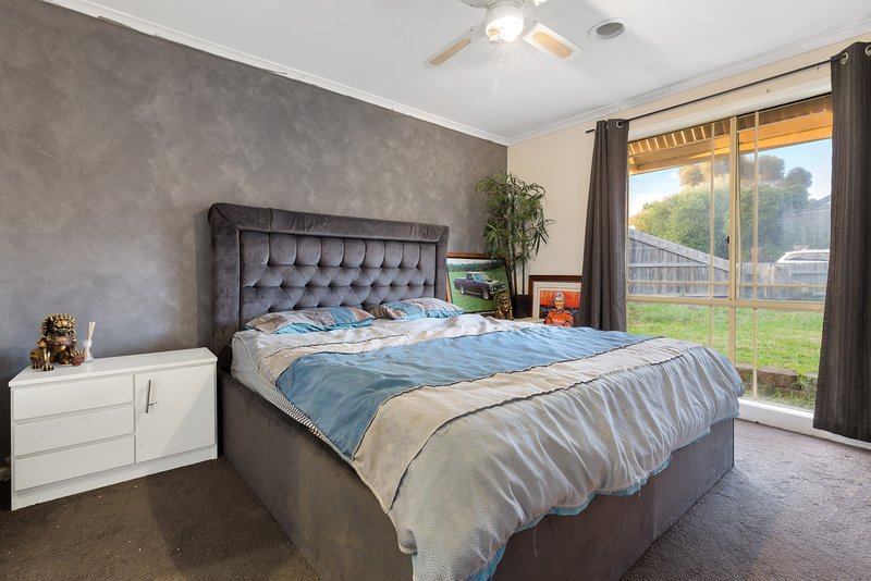 Photo - 4 Jacqueline Place, Pakenham VIC 3810 - Image 6