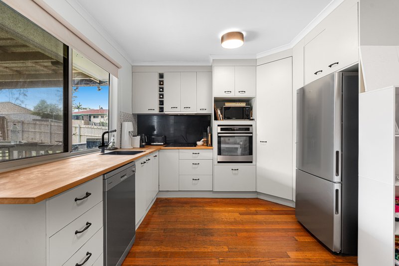 Photo - 4 James Street, Capalaba QLD 4157 - Image 2