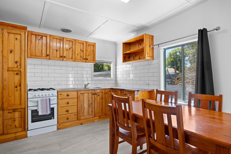 Photo - 4 James Street, Golden Point VIC 3350 - Image 3