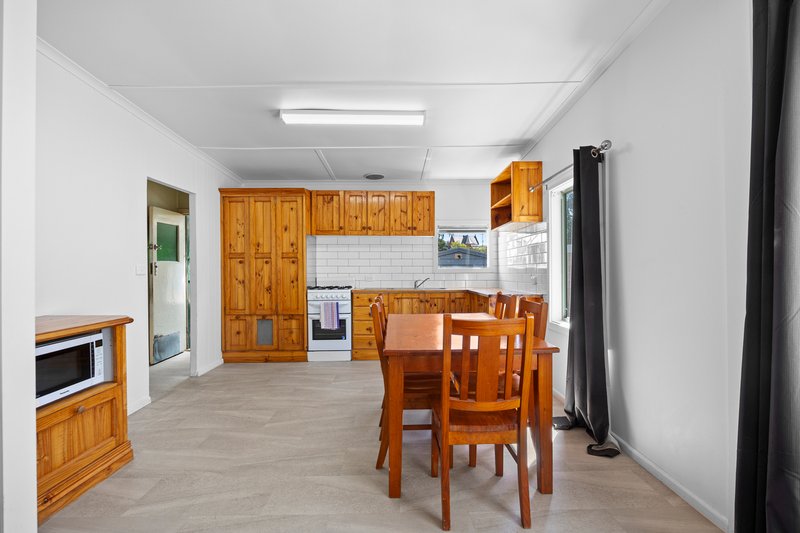 Photo - 4 James Street, Golden Point VIC 3350 - Image 4