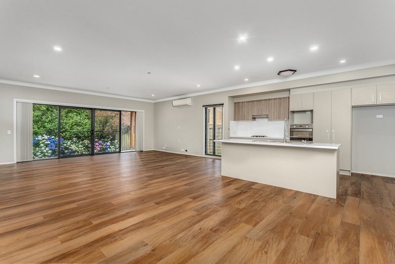 Photo - 4 Jane Street, Hill Top NSW 2575 - Image 3