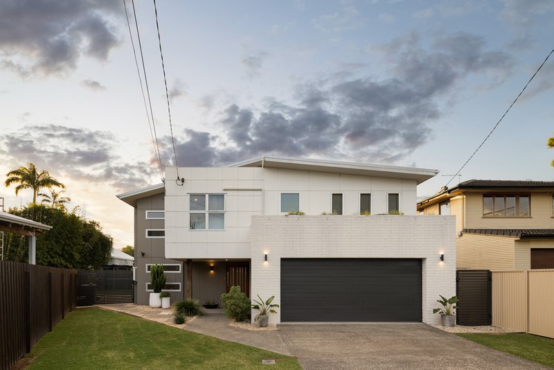 Photo - 4 Janette Street, Camp Hill QLD 4152 - Image 1