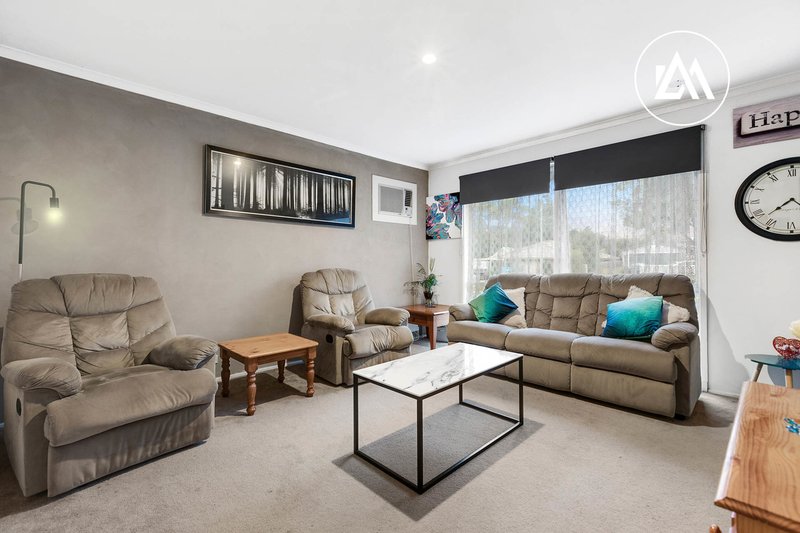 Photo - 4 Jarman Drive, Langwarrin VIC 3910 - Image 3